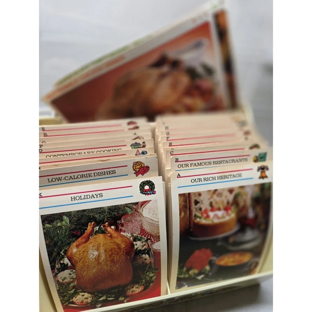 Vintage 1974 McCalls Great American Recipe Card Collection  Set w/case